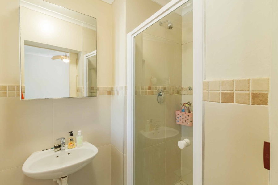 To Let 2 Bedroom Property for Rent in Rondebosch Western Cape